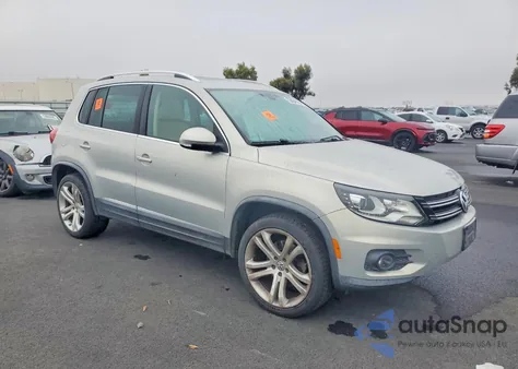 2012 Volkswagen Tiguan S z USA, uszkodzony, nr VIN WVGBV7AX7CW604155